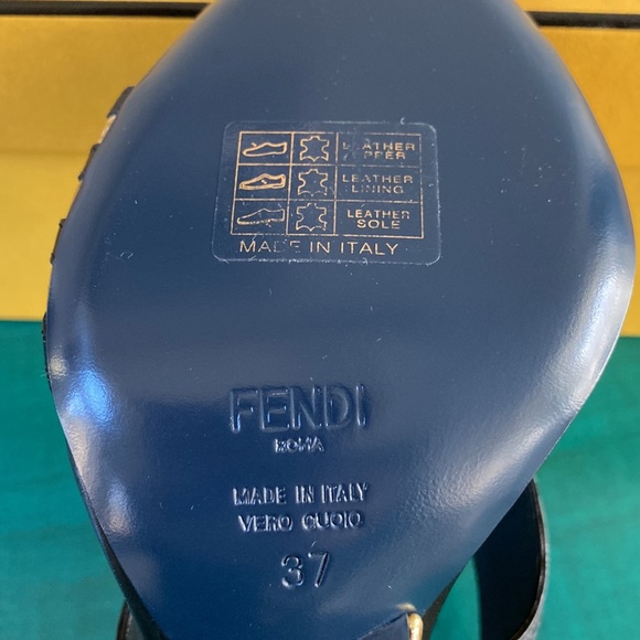 Fendi Gold Edition Sandals - Picture 9 of 9